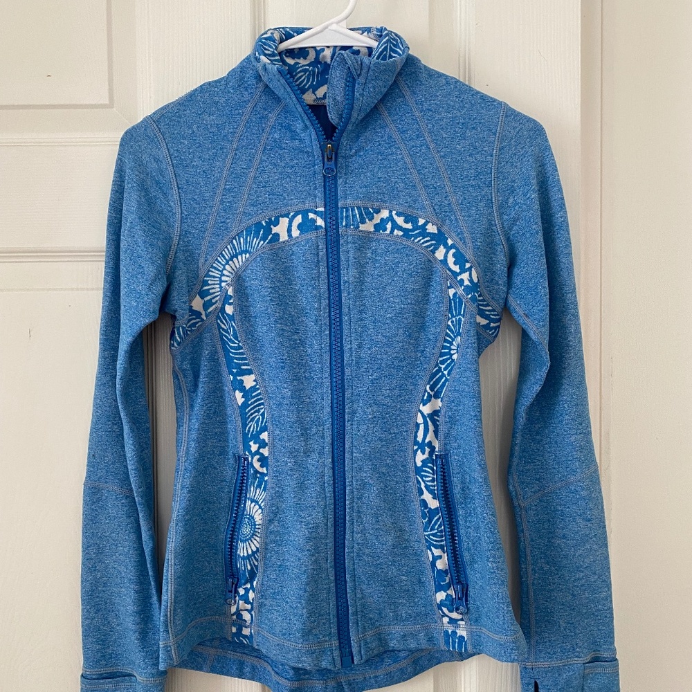 Lululemon, size 2, running jacket